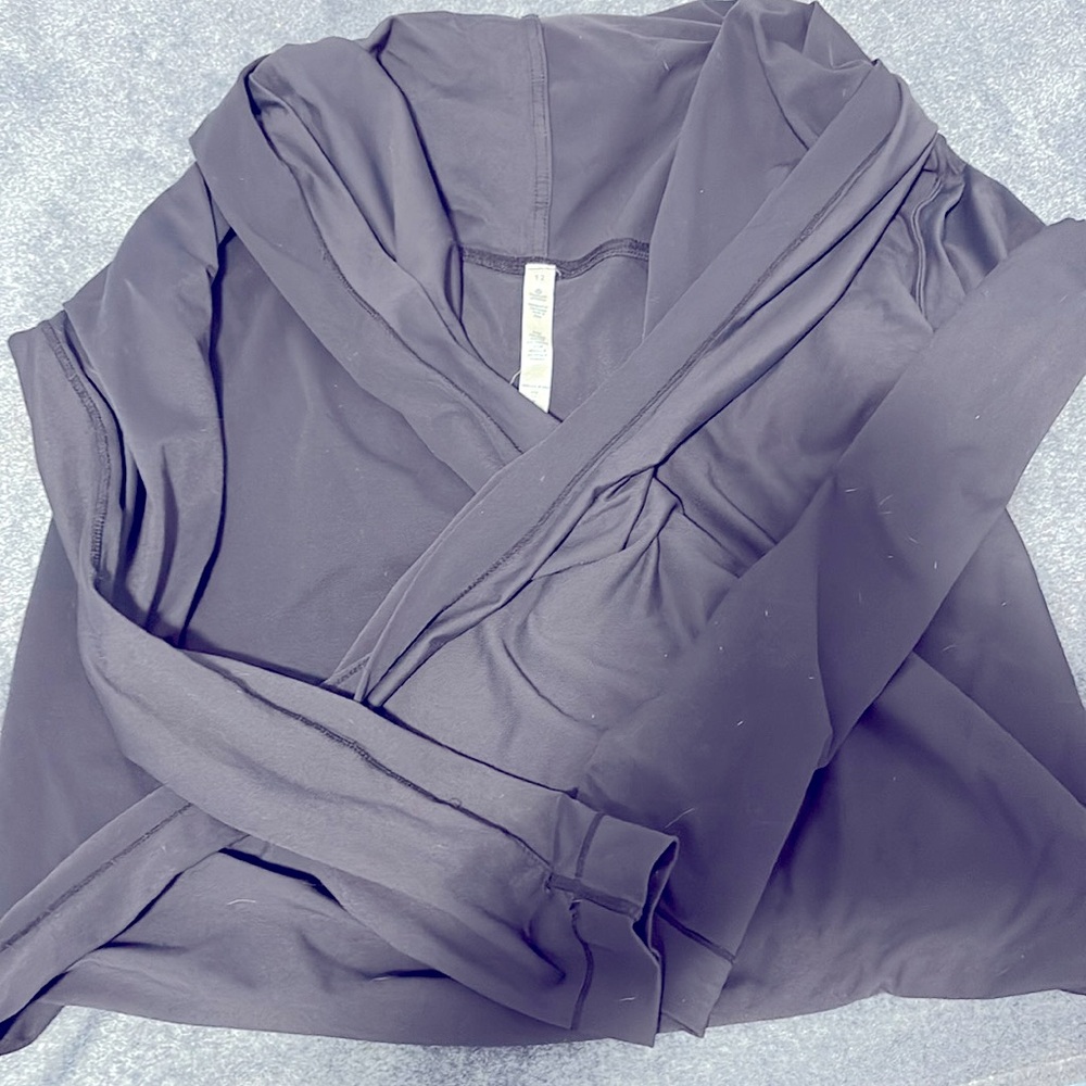 Lulu Black wrap/top